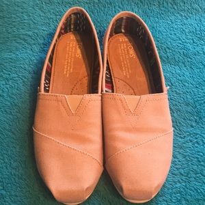 Toms shoes